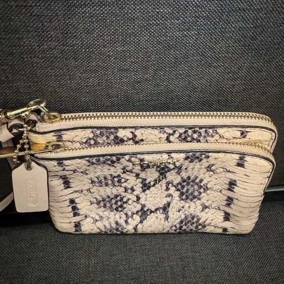 Coach Cream and Black Snake Print Wristlet - Picture 2 of 10